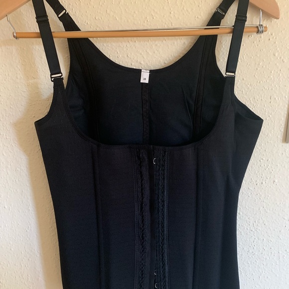 Black Premier Vest - Picture 1 of 8